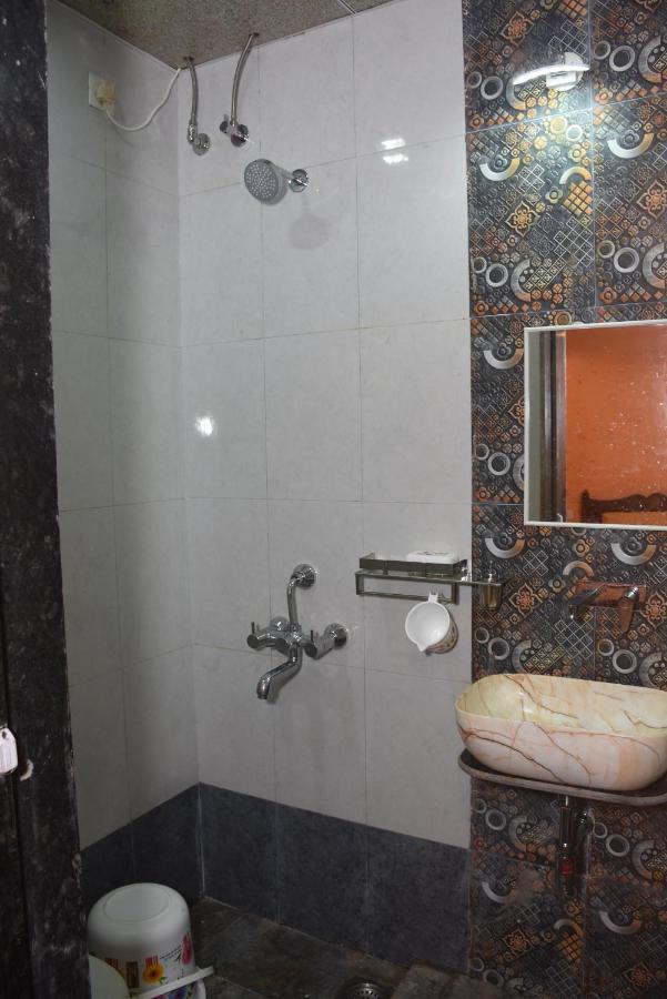 Amee'S Retreat Hotel Diveagar Luaran gambar